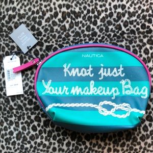NAUTICA MAKE UP BAG